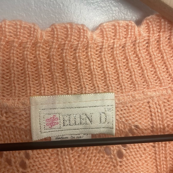 Vintage Ellen D. Peach V-Neck Sweater with Shoulder Pads - Picture 5 of 7